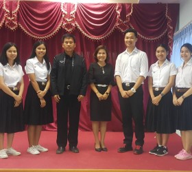 กลุ่มนักศึกษาหลักสูตรสาธารณสุขศาสตรบัณฑิต ชั้นปีที่ 4 ม.มหิดล ศึกษาการบริหารจัดการขยะของชุมชน