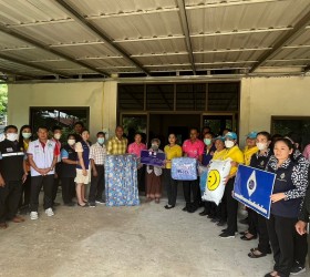 ภาพกิจกรรมมอบบ้านให้กับผู้สูงอายุ และคนพิการ ตามโครงการปรับสภาพแวดล้อมและสิ่งอำนวยความสะดวกของผู้สูงอายุและคนพิการให้เหมาะสมและปลอดภัย  ประจำปีงบประมาณ พ.ศ. ๒๕๖๖