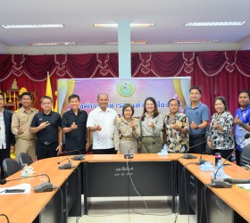 ต้อนรับ นางสาวทองจันทร์ เข็มสุข นักวิชาการพัสดุชำนาญการ ที่ได้โอนย้ายมาดำรงตำแหน่ง ณ องค์การบริหารส่วนตำบลเชียงเพ็ง